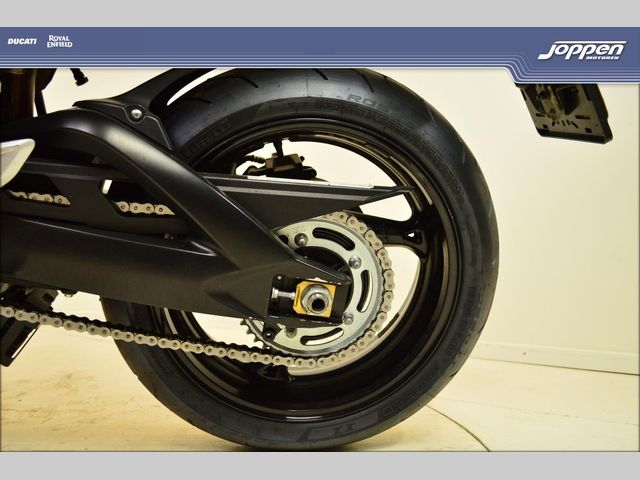 suzuki - b-king-1300