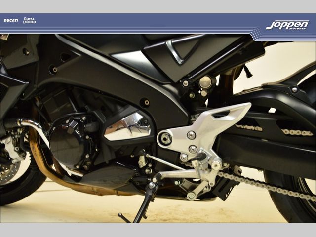 suzuki - b-king-1300