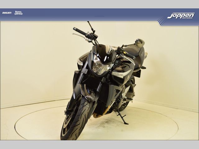 suzuki - b-king-1300