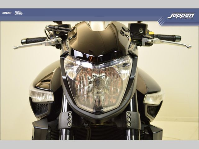 suzuki - b-king-1300