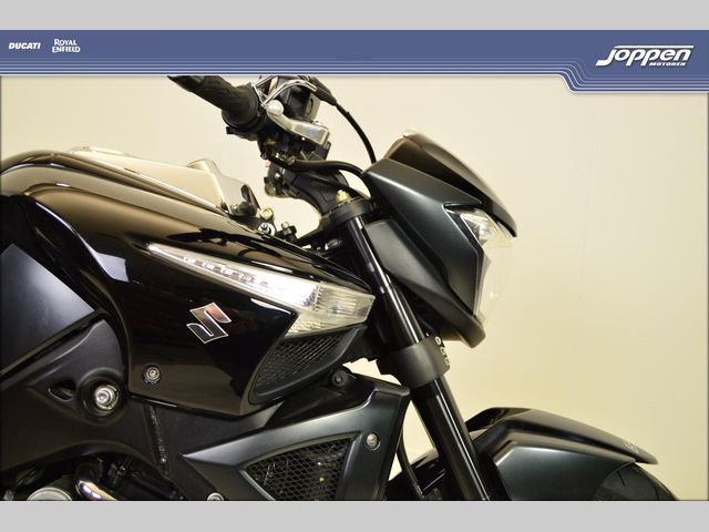 suzuki - b-king-1300