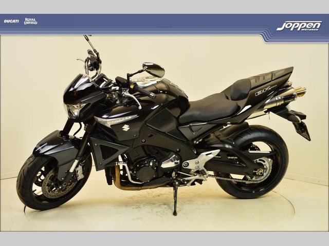 suzuki - b-king-1300