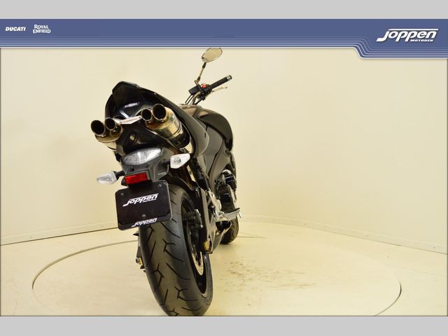 suzuki - b-king-1300