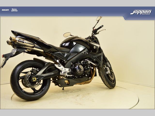 suzuki - b-king-1300