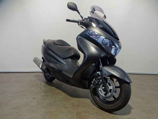 suzuki - burgman-200