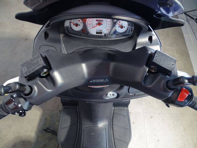 suzuki - burgman-200