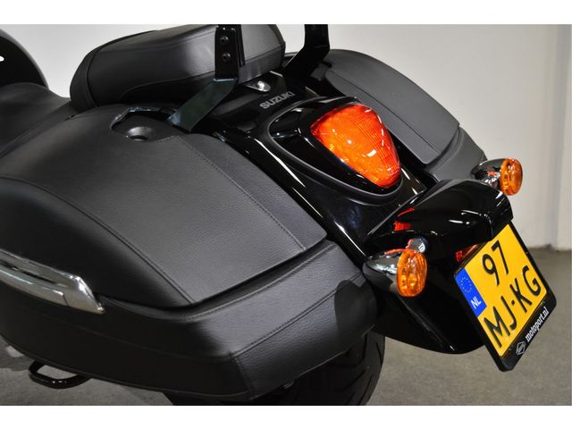suzuki - c-1500-bt-intruder
