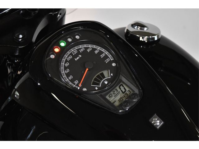 suzuki - c-1500-bt-intruder