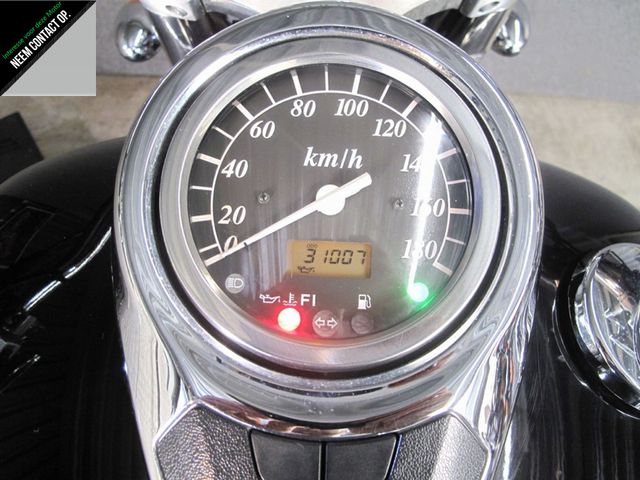 suzuki - c-800-intruder