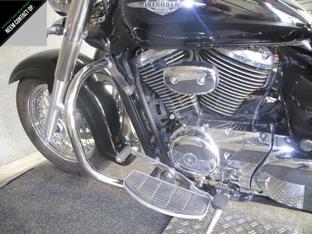 suzuki - c-800-intruder