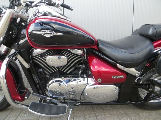 suzuki - c-800-intruder