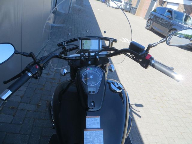 suzuki - c-800-intruder
