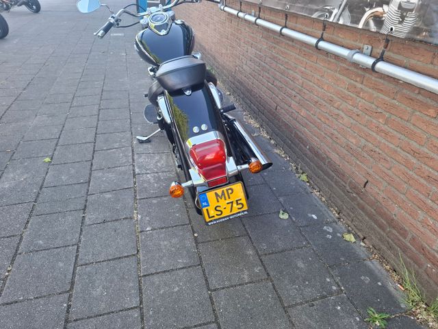suzuki - c-800-intruder
