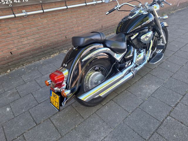 suzuki - c-800-intruder