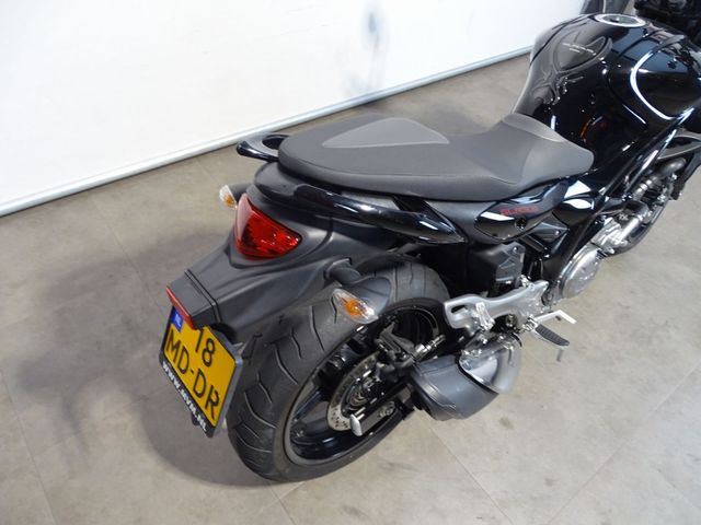 suzuki - gladius