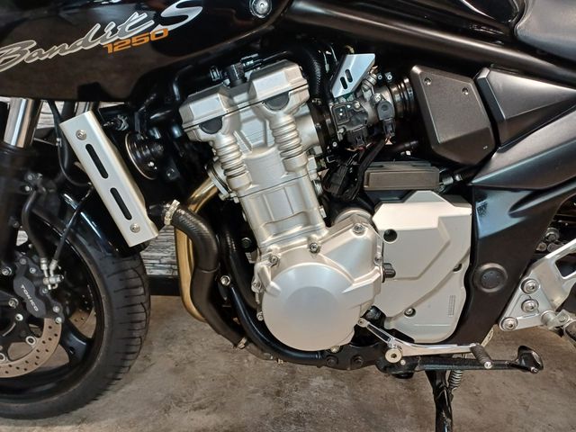 suzuki - gsf-1250-sa