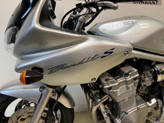 suzuki - gsf-600-s-bandit