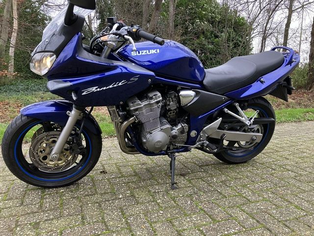 suzuki - gsf-600-s-bandit