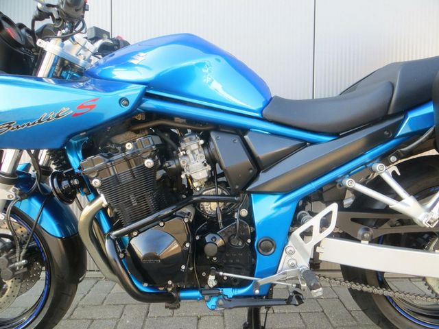 suzuki - gsf-650-s-bandit-abs