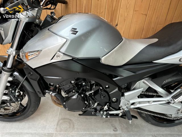 suzuki - gsr-600