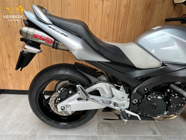 suzuki - gsr-600