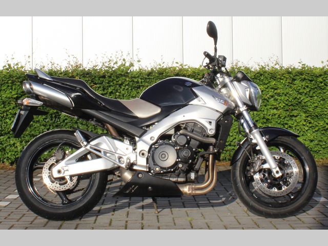 suzuki - gsr-600