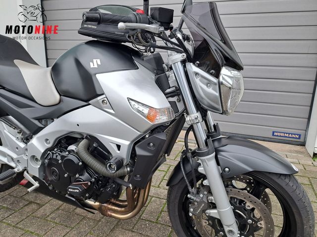 suzuki - gsr-600