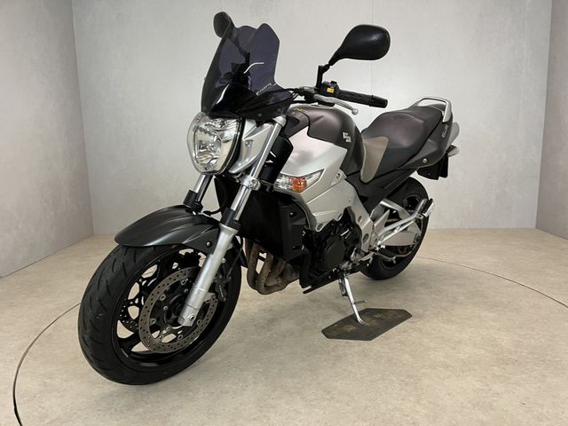 suzuki - gsr-600