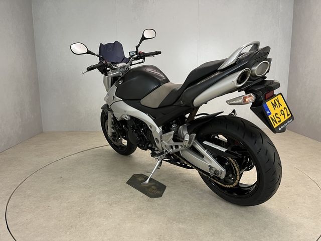 suzuki - gsr-600