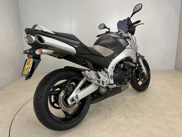 suzuki - gsr-600