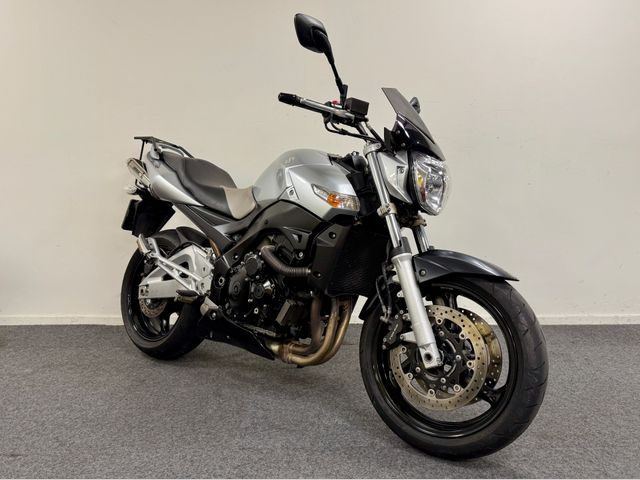 suzuki - gsr-600