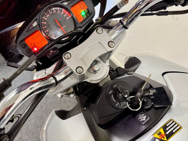 suzuki - gsr-600