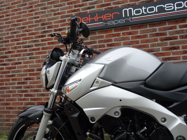 suzuki - gsr-600