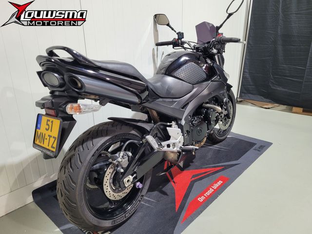 suzuki - gsr-600