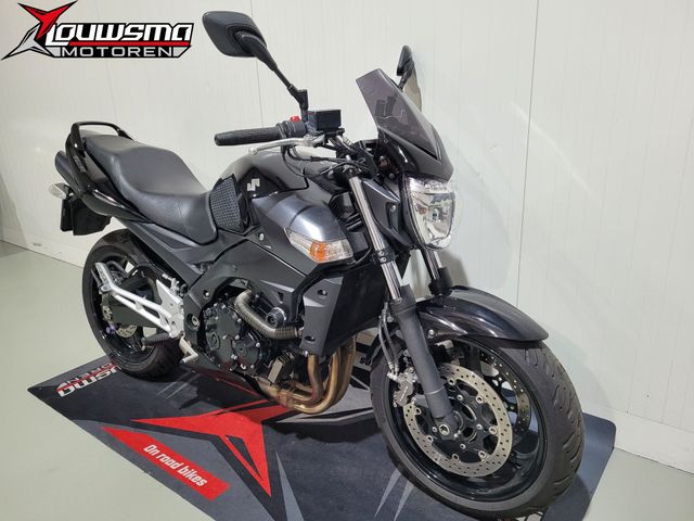 suzuki - gsr-600