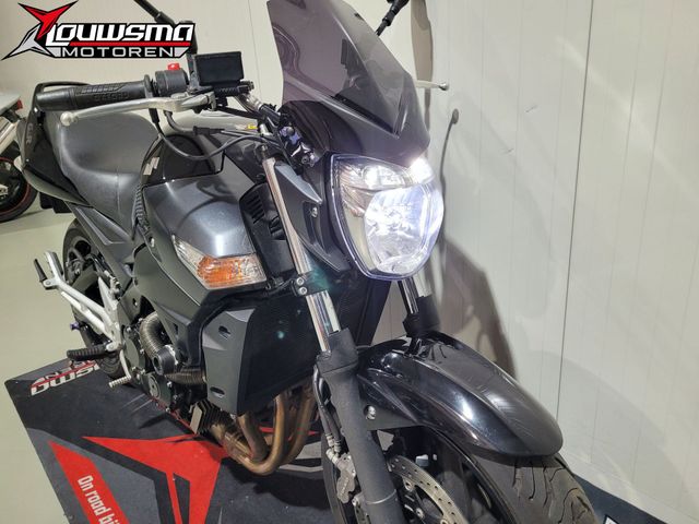 suzuki - gsr-600