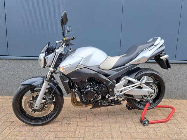 suzuki - gsr-600-a