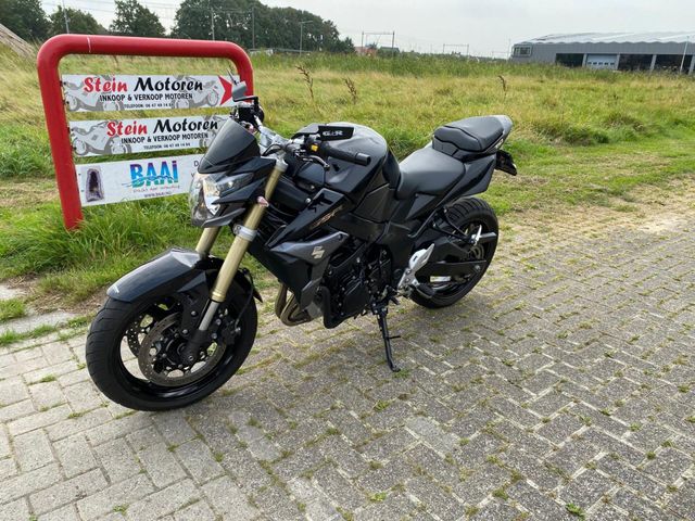 suzuki - gsr-750