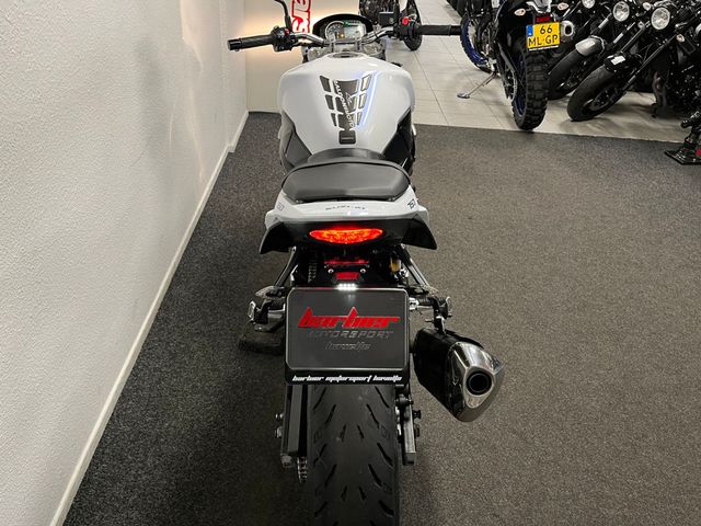 suzuki - gsr-750