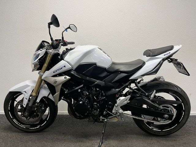 suzuki - gsr-750