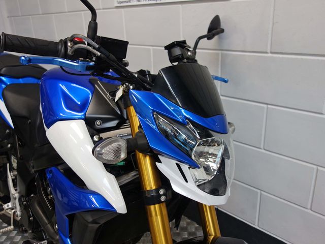 suzuki - gsr-750