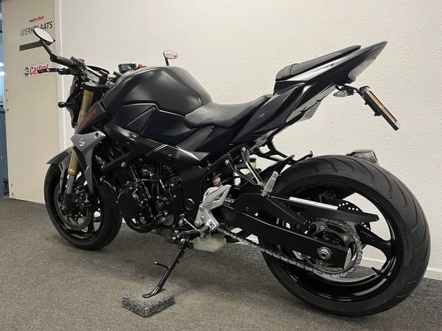 suzuki - gsr-750