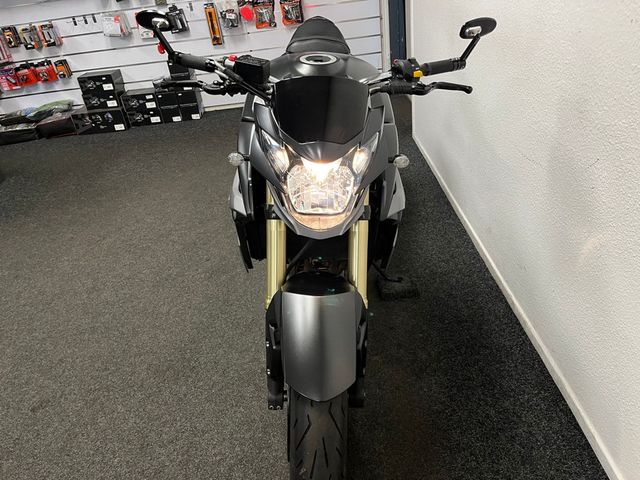 suzuki - gsr-750