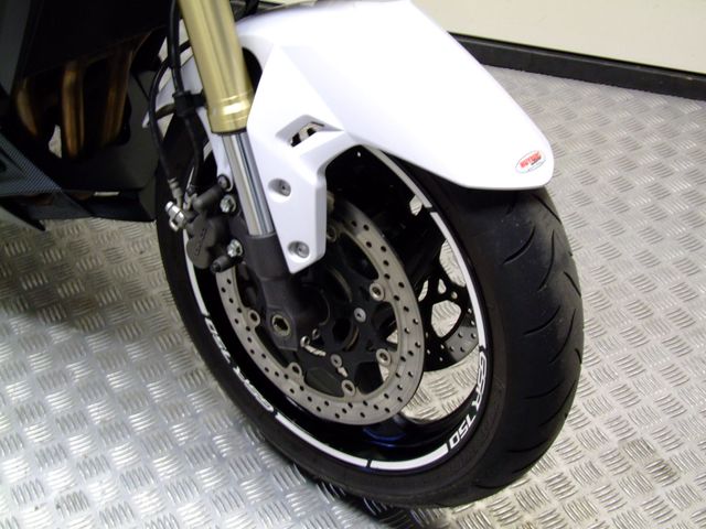 suzuki - gsr-750