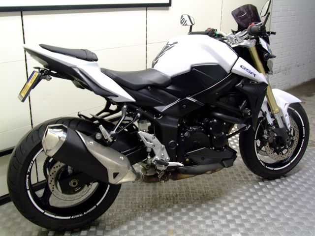 suzuki - gsr-750