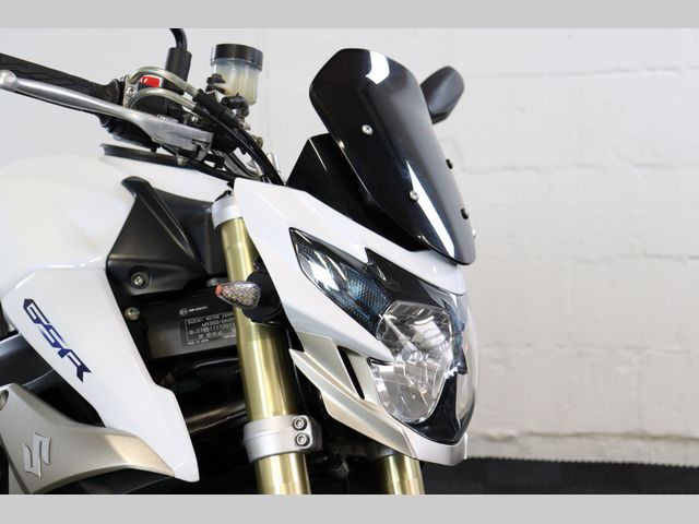 suzuki - gsr-750