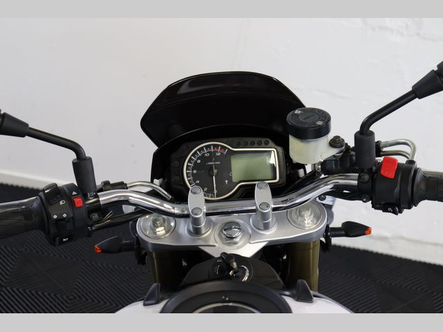 suzuki - gsr-750