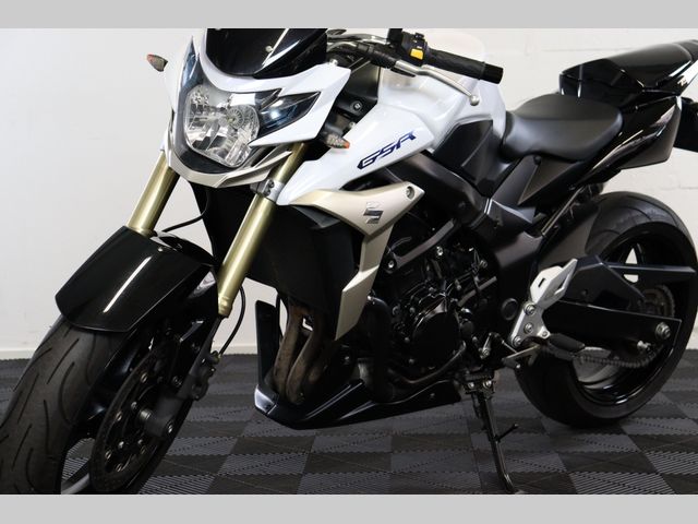 suzuki - gsr-750