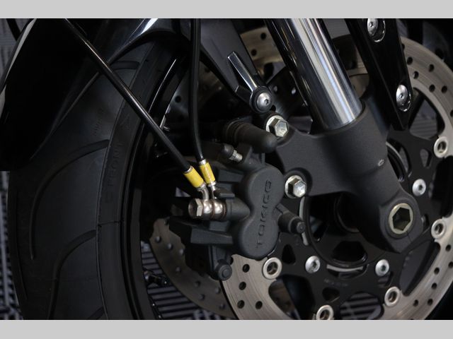 suzuki - gsr-750
