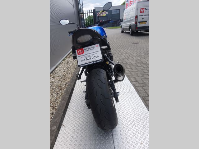 suzuki - gsr-750
